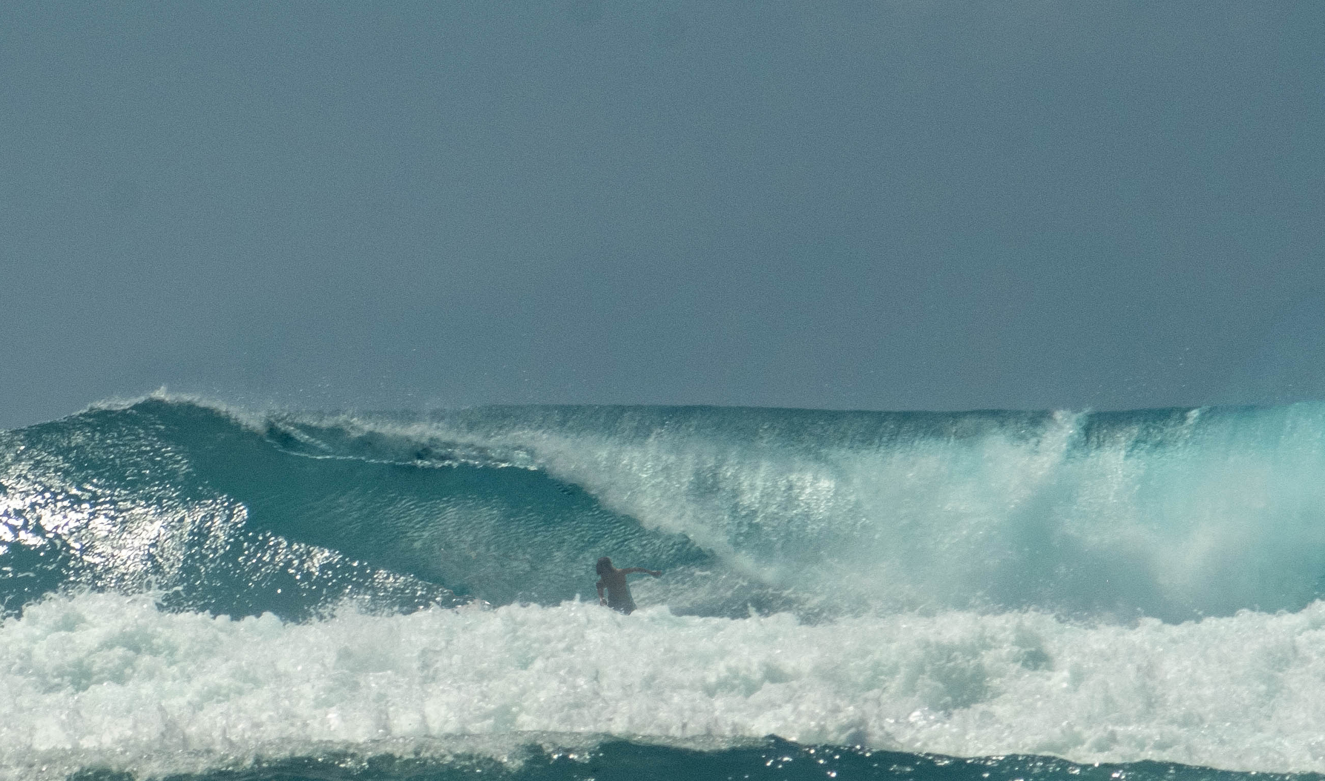 Read more about the article Green Bowls, Uluwatu, & Some Proper Swell